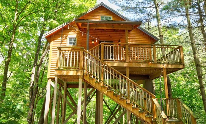 Millersburg Casa | Pine Cove Treehouses & Cabins