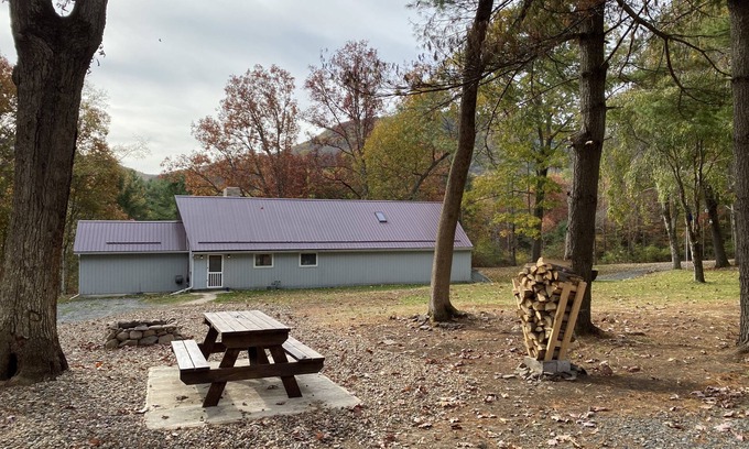 Sabinsville Casa | pine creek lodge with pine creek views secluded on 5 acres