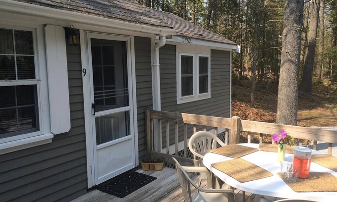Lincolnville Cabina | Pine Grove Cottages: Cottage 9 - Pet Friendly