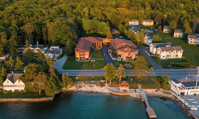 Ephraim Hotel | Pine Grove Resort