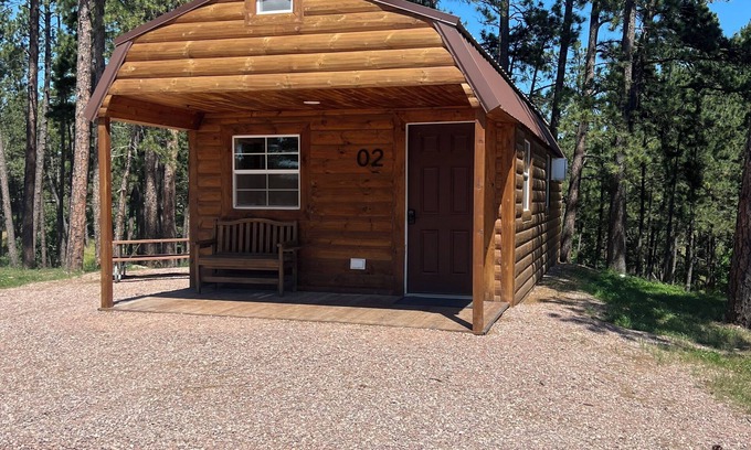 Rockerville Cabina | Pine Haven Lodging