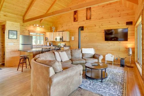 Mindoro Casa | Pine Knob Cabin with Bluff Views in Mindoro!