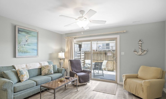 Pine Knoll Shores Casa | Pine Knoll Townes 92, Oceanfront Townhouse in Pine Knoll Shores, NC!