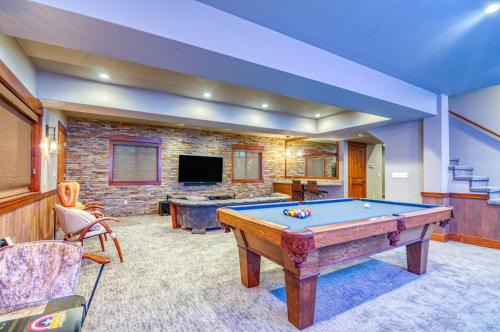 Arnold Casa | Pine Links Lodge