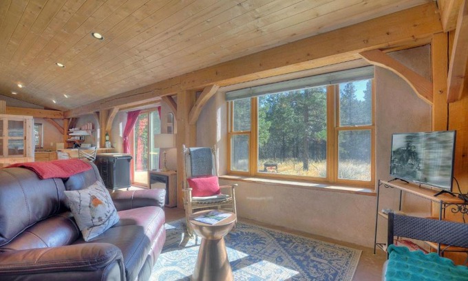 Los Ranchitos Estates Casa | Pine Meadow Cabin 160 Sierra Circle