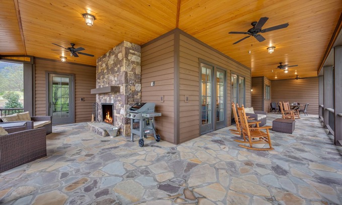 Mill Spring Villa | Pine Ridge Villa at Bright's Creek- 2br/2ba Near Tryon, TIEC & Hendersonville