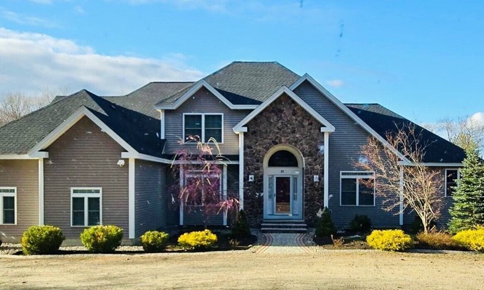 Pine River Pond Casa | Pine River Pond Paradise on the cove private dock, deck, patio, firepit, AC, W/D