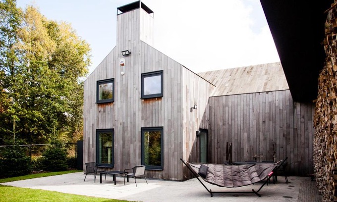Herbeumont Casa | Pine Tree