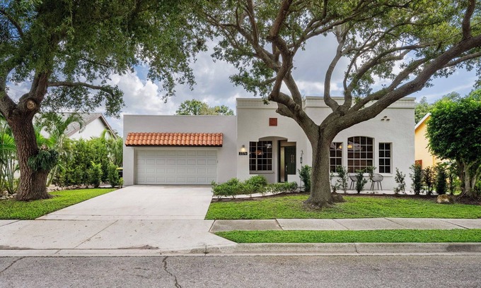 Arlington Park Casa | Bright Spacious Sarasota Home 15 Minutes From Siesta Key Beach
