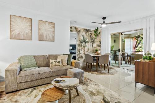Westcourt Apartamento | Pineapple Palms - Resort 9 Pools & Gym