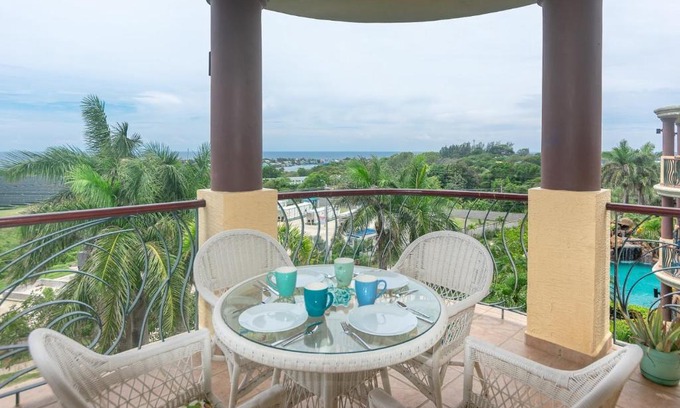 French Harbour Apartamento | Pineapple Villa 442 condo