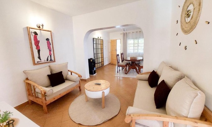 Mombasa Hotel | Pinebreeze Holiday Resort
