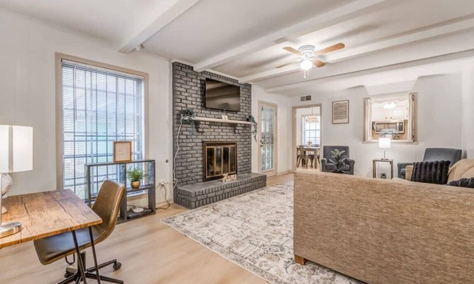 Memphis Casa | Pinecrest Cottage