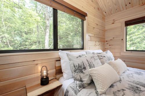 Lincoln Casa | PineHaus - Brand New Log Cabin at Harvard Brook