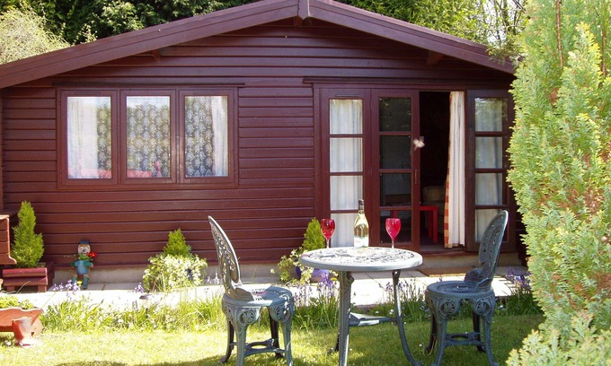 Pontyclun Cabina | 'Pinelodge' - casa de vacaciones - LLANTRISANT - 12 millas de CARDIFF.