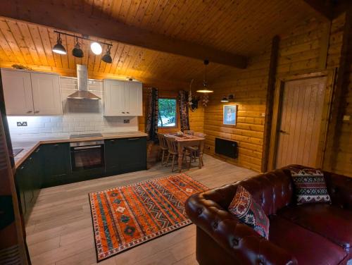 Kenwick Casa | Pineshadow Lodge-Dog Friendly Kenwick Park Louth