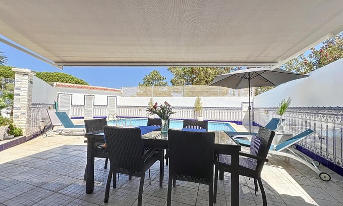Olhao Apartamento | Pineview Terrace and Pool