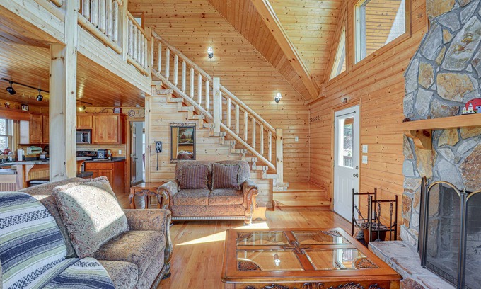 Piney Creek Casa | Piney Creek Home ~ 5 Mi to New River Access!