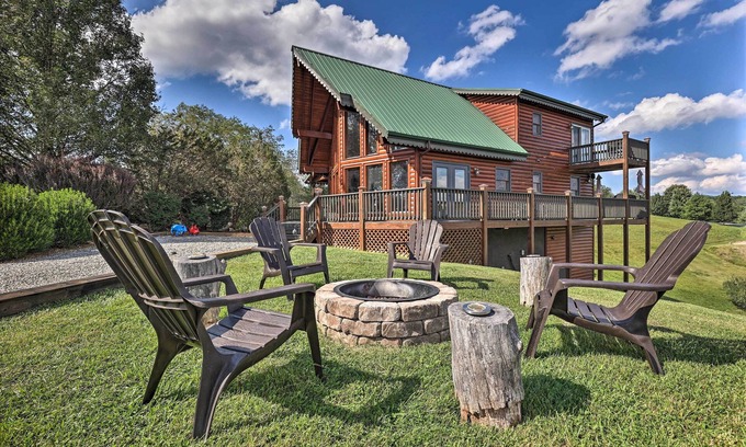 Piney Creek Cabina | Piney Creek Mountain-View Cabin w/ Wraparound Deck