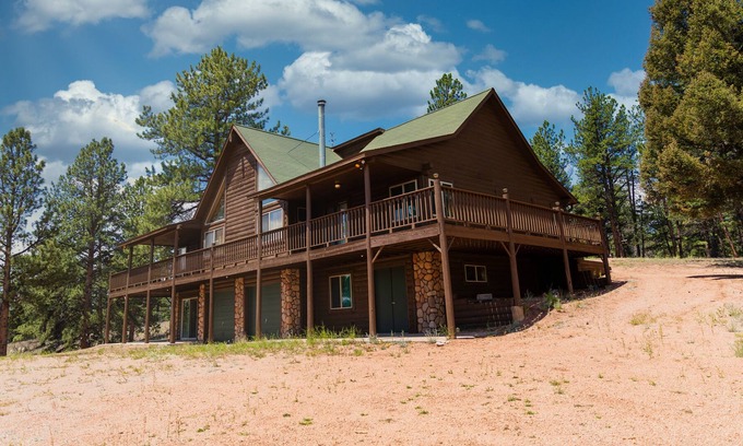 Florissant Cabina | Piney Peak Place has what you're looking for in nature.