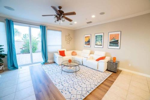 Placentia Casa | Ping Pong, A/C, Netflix, Grill, Jacuzzi Tub, W/D