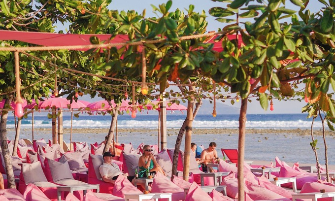 Gili Trawangan Hotel | PinkCoco Gili Trawangan - Constant Surprises- for Cool Adults Only
