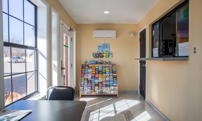 West San Antonio Hotel | Pinn Road Inn and Suites