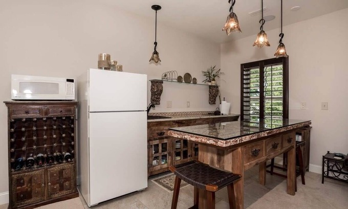 Benton County Apartamento | Pinnacle Luxury Apt: Awesome Location & Lifestyle