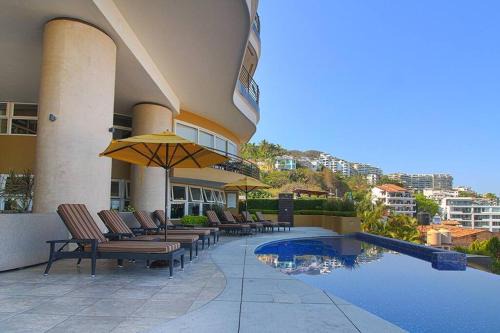 Amapas Apartamento | Pinnacle Resort-Style Condo - Luxurious Balcony