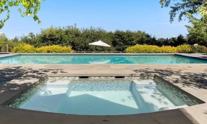 Freestone Casa | Pinot Views, sleeps 10, Pool/Spa, BBQ, Firepit