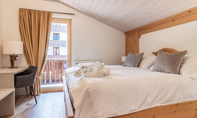 Giustino Apartamento | PINZOLO THREE - ROOM APARTMENT WITH WIFI AND TWO BATHROOM