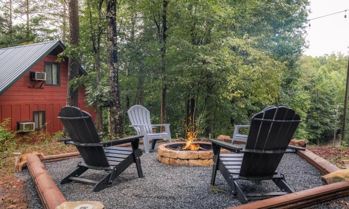 Blue Ridge Chalet De Esquí | Pioneer Lodge - Cozy Cabin in Blue Ridge