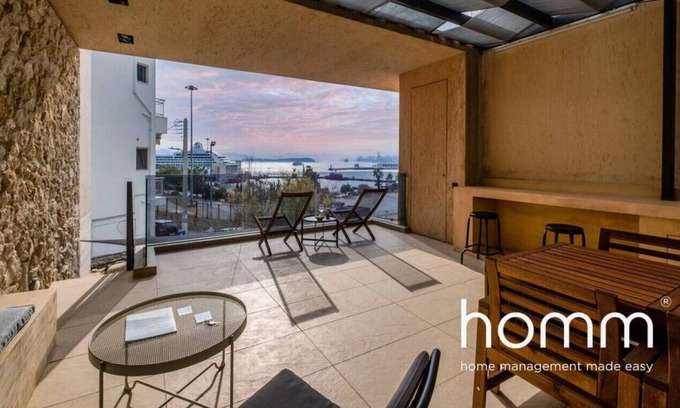 Piraeus Casa | Piraeus Urban Cruiser Sea View homm w/ Roof Garden