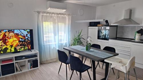 Komen Apartamento | Piramida Kras