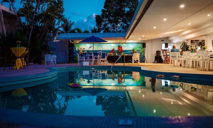 Marine Gardens Hotel | Pirate's Inn