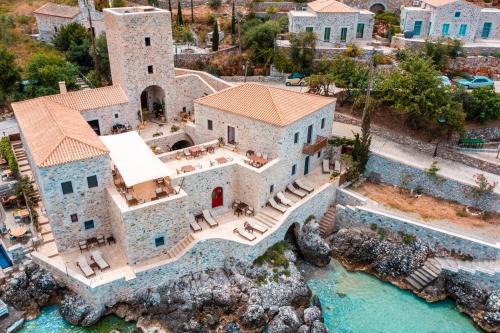 Limeni Hotel | Pirgos Mavromichali