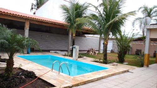 Itanhaem Casa | Piscina 6 QUARTO 300m PRAIA jardim churrasqueira 16 PESSOAS garagem 3 carros Monitoramento 24 horas Mesa de sinuca