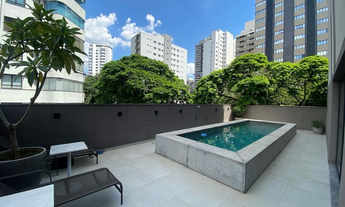 Campo Belo Apartamento | Piscina- AC- academia - Brazilian Corner
