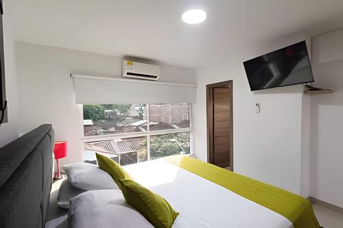 Cali Apartamento | Piscina, jacuzzi en la flora Cali
