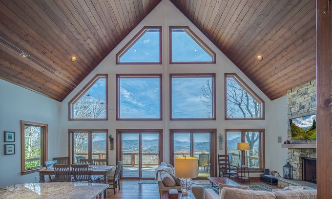 Pisgah Forest Casa | Pisgah Retreat - 3 Bedroom Custom Home with Mountain Views!