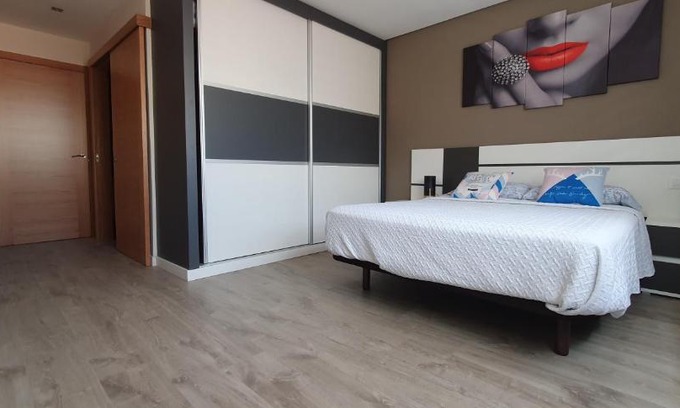 Ourense Apartamento | PISO Alhambra VUT OR OOO322