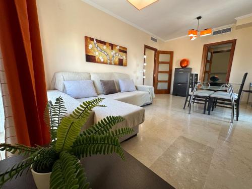 Linares Apartamento | Piso en Linares zona Paseo con parking gratis