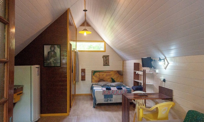 Pantano do Sul Chalet De Esquí | casa de piedra en Praia do Matadeiro, Florianópolis (SC)