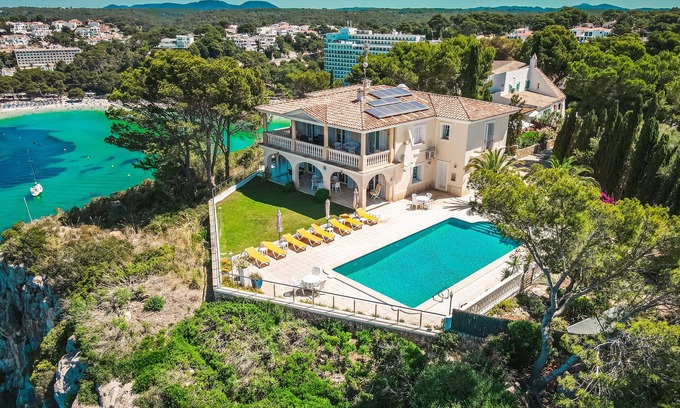 Cala Galdana Villa | Plaça de sa Punta, 4, 07750 Cala Galdana, Illes Balears, Spanyolország