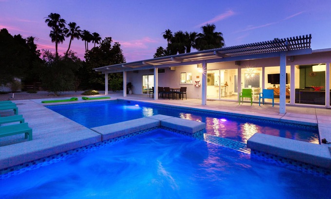 Sunmor Casa | Plaimor Paradise: complejo moderno de lujo de mediados de siglo