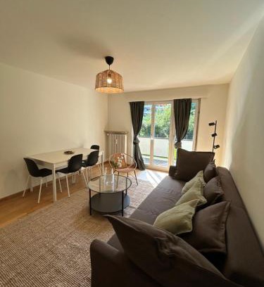 Albisrieden Apartamento | Plain & Practical Zurich Apartment