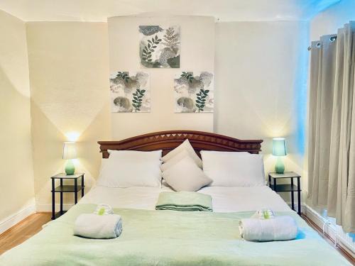 Plaistow South Apartamento | Plaistow home near Custom House Excel free parking