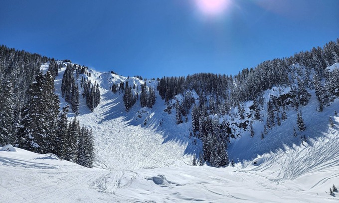 Taos Ski Valley Condominio | Summer fun with cool temps at our Enchanted Condo 1.5 miles from Taos Ski Valley