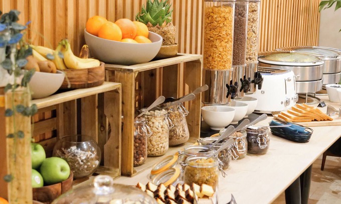 Chamonix City Centre Hotel | Plan B Hotel - Living Chamonix