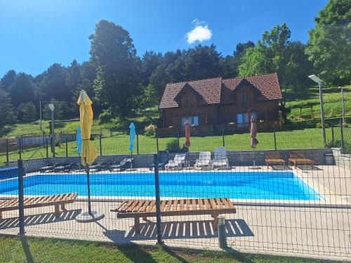 Vrhovine Chalet De Esquí | Planinske kuce Good Night